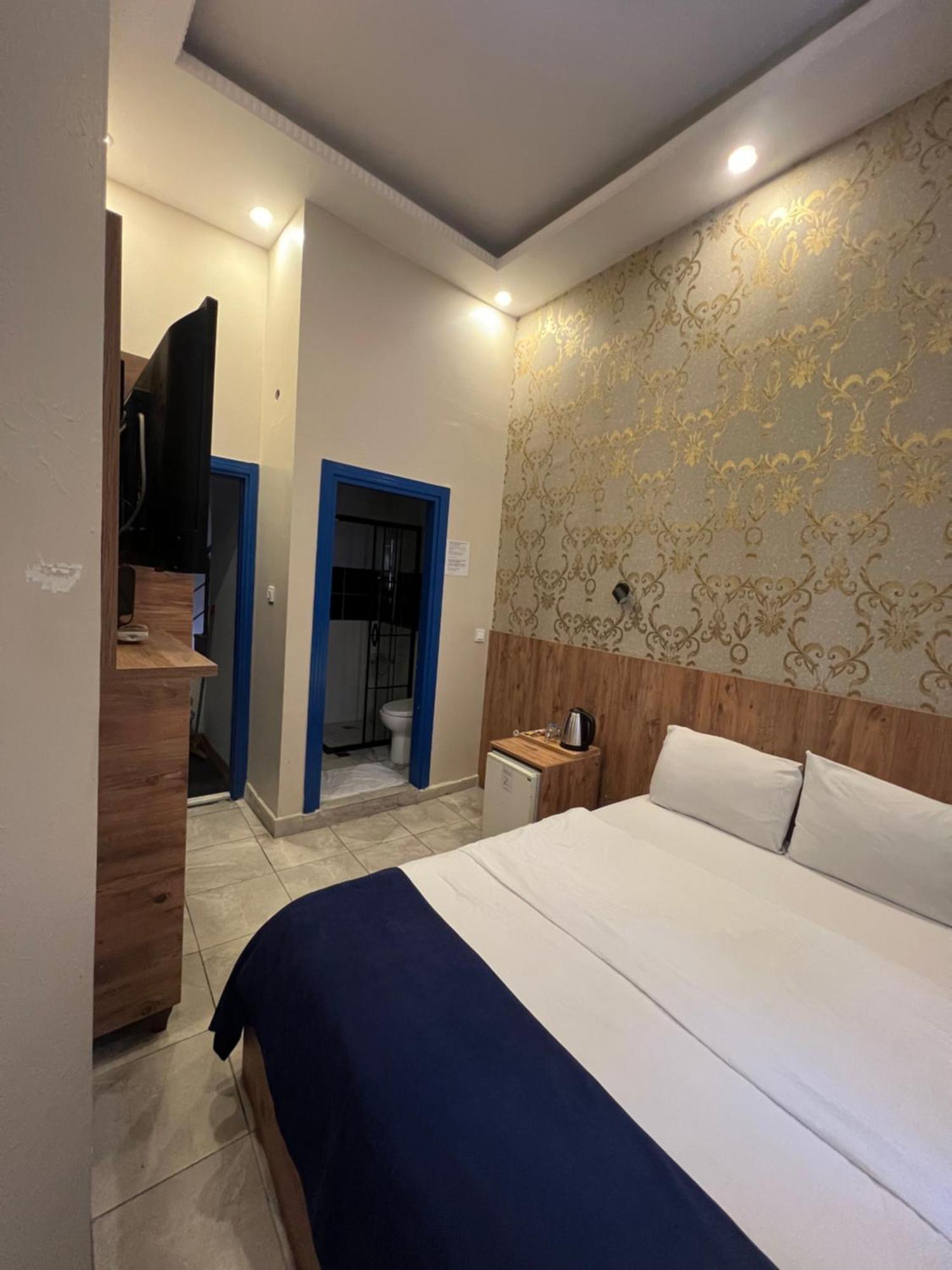 Eymen Palace Hotel Istanbul Bagian luar foto
