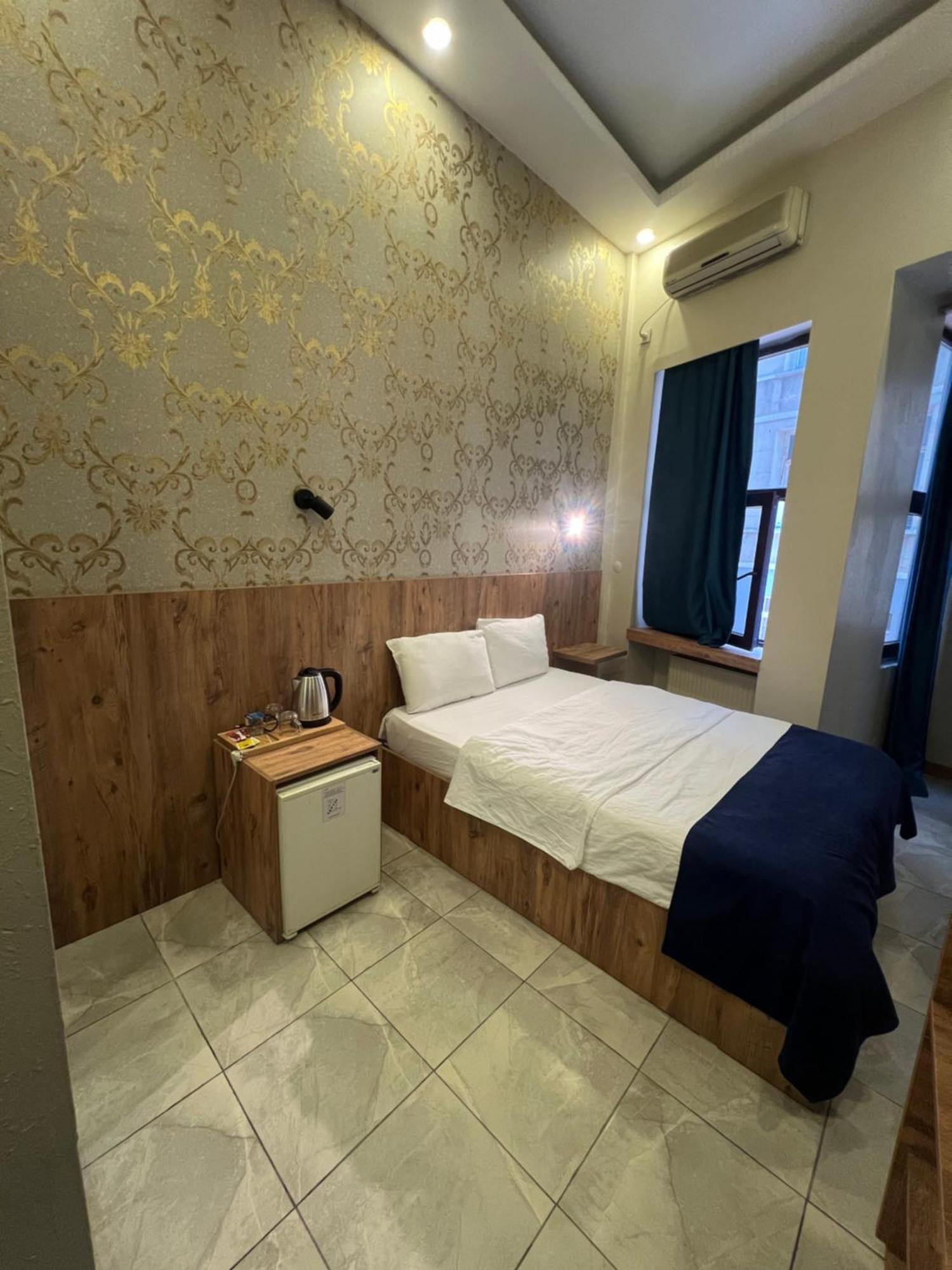 Eymen Palace Hotel Istanbul Bagian luar foto