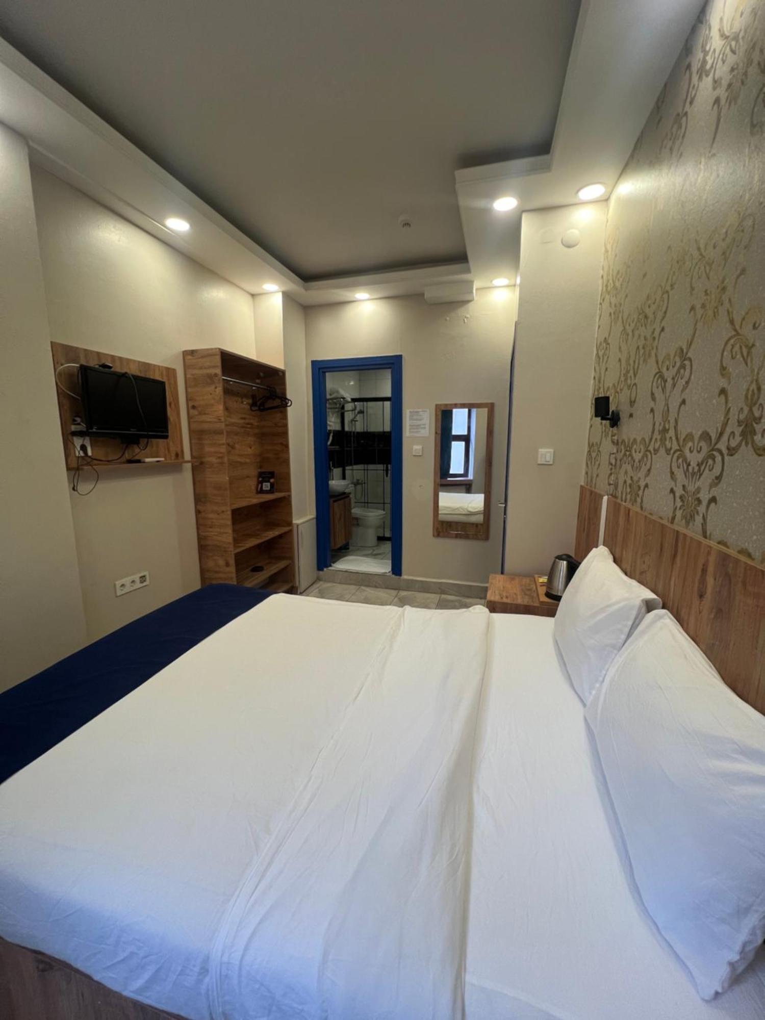 Eymen Palace Hotel Istanbul Bagian luar foto