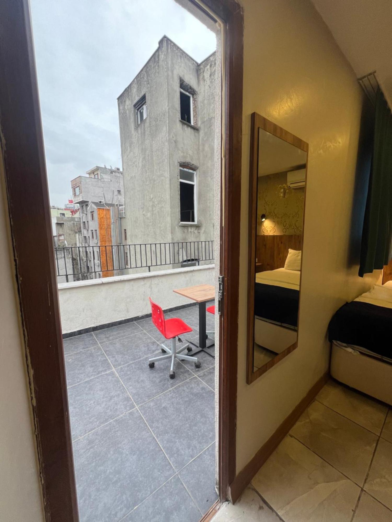 Eymen Palace Hotel Istanbul Bagian luar foto